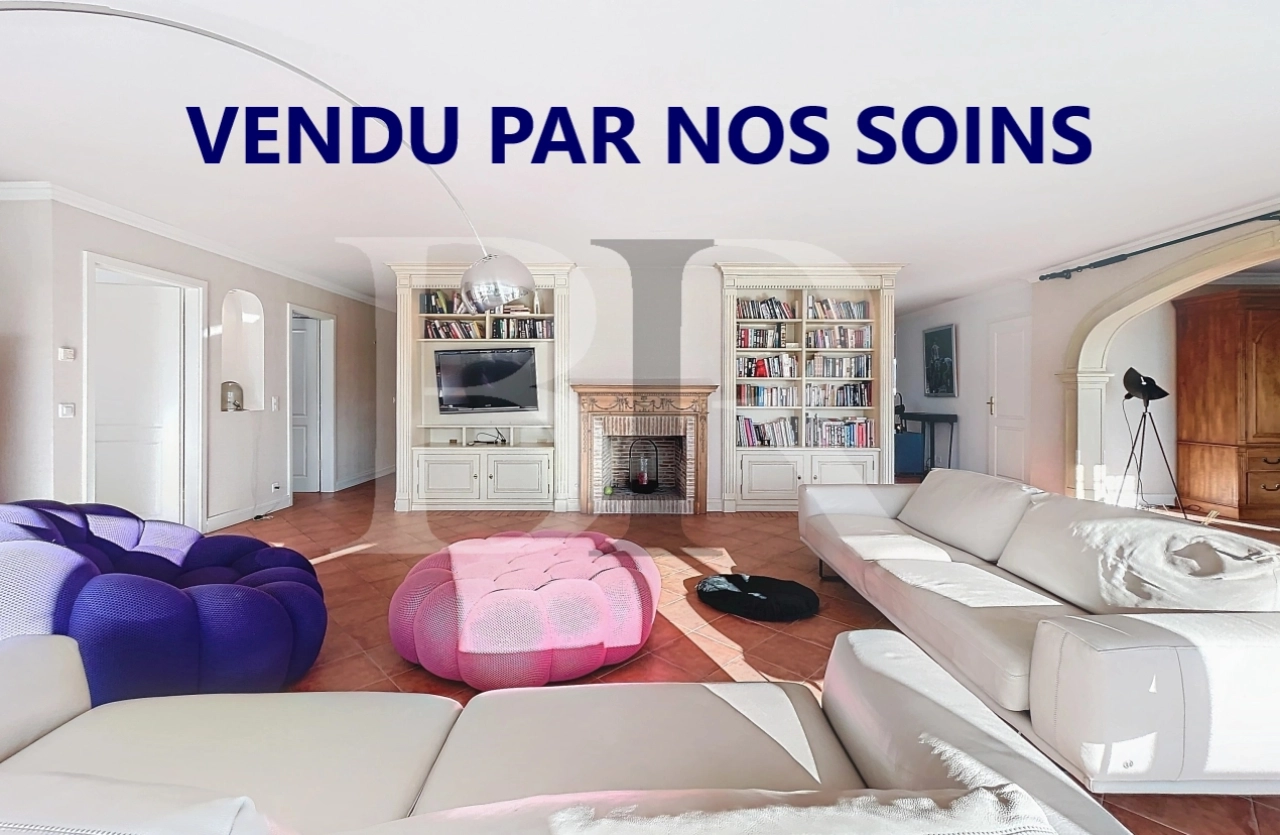 Attique d’exception avec grande terrasse, à deux pas de la gare et du centre-ville.