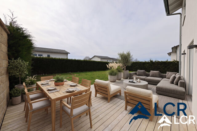 Magnifique villa de 5,5 pièces avec jardin