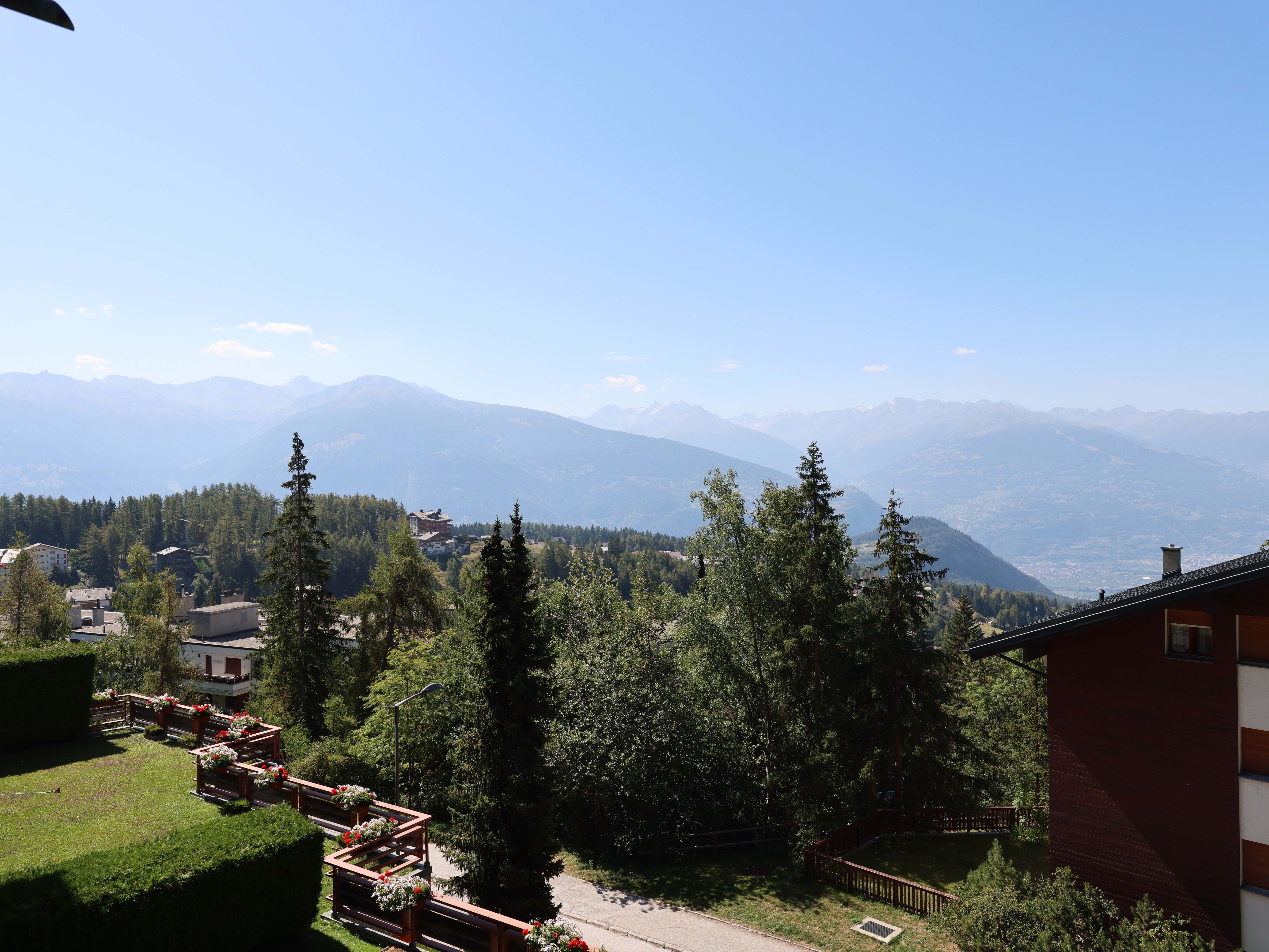 2,5 pièces avec une magnifique vue - Piscine intérieure