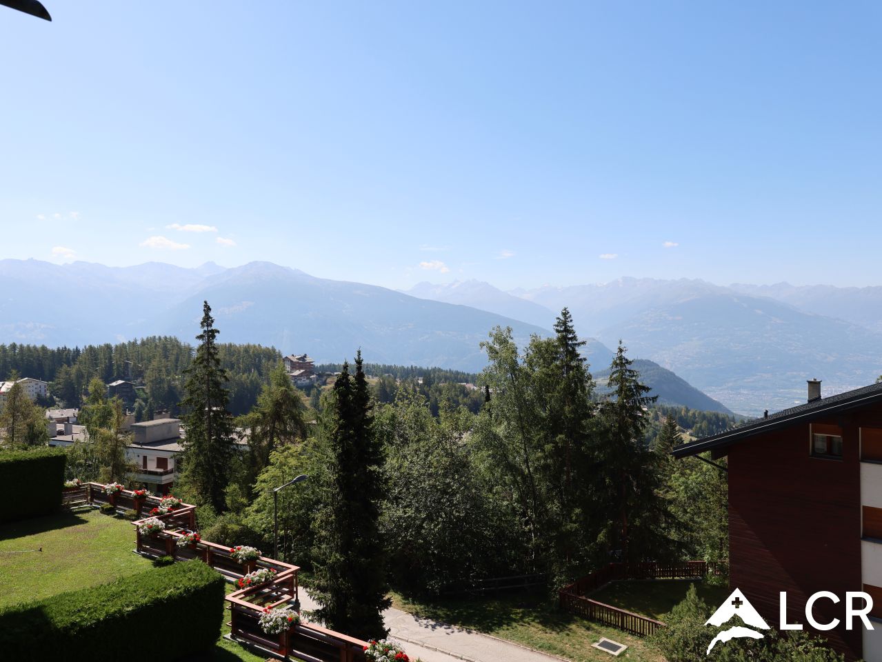 2,5 pièces avec une magnifique vue - Piscine intérieure