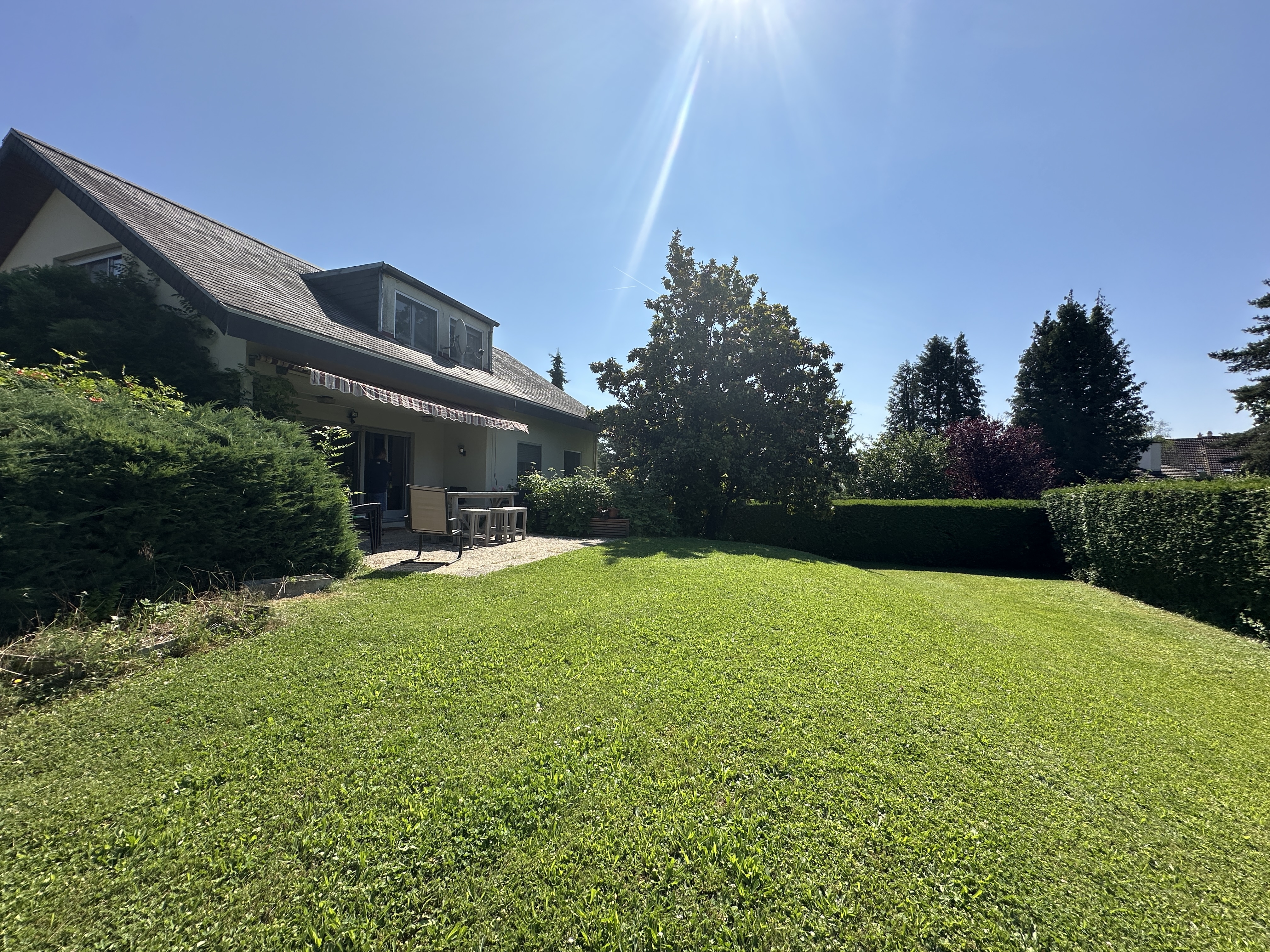 Magnifique villa 8,5p / 6 chambres + bureau / Jardin
