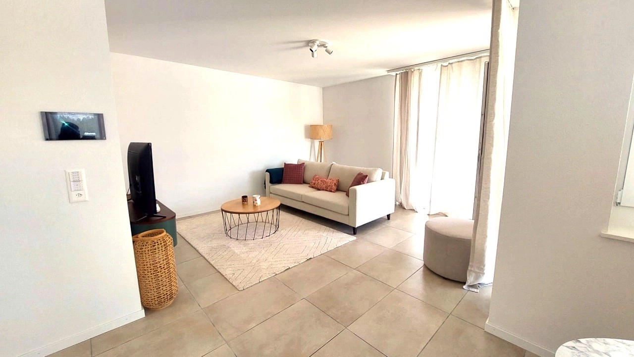 Bel appartement meublé de 2.5P / 1 CHB / 1 SDB / 1 Balcon