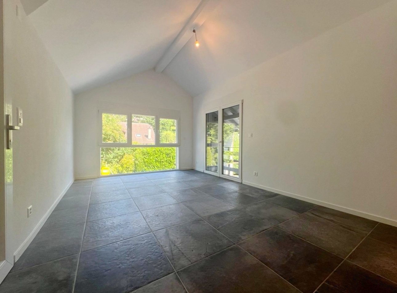 Magnifique et lumineux Studio / Balcon / Terrasse / petit jardin aménageable