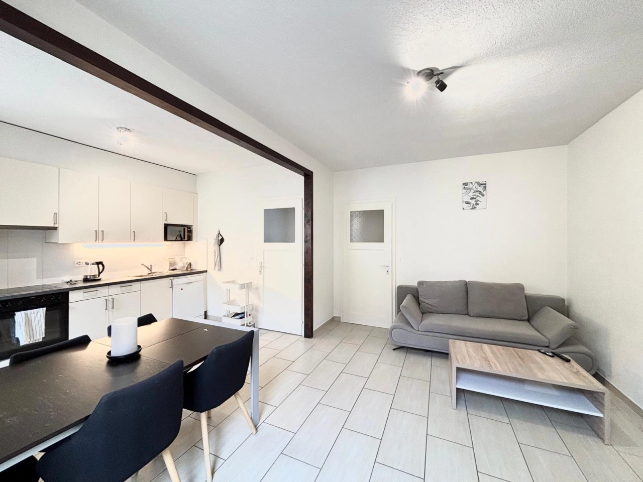 Vullierens (VD) — A louer appartement meublé de 4 pièces au rez-de-chaussée – 93 m²