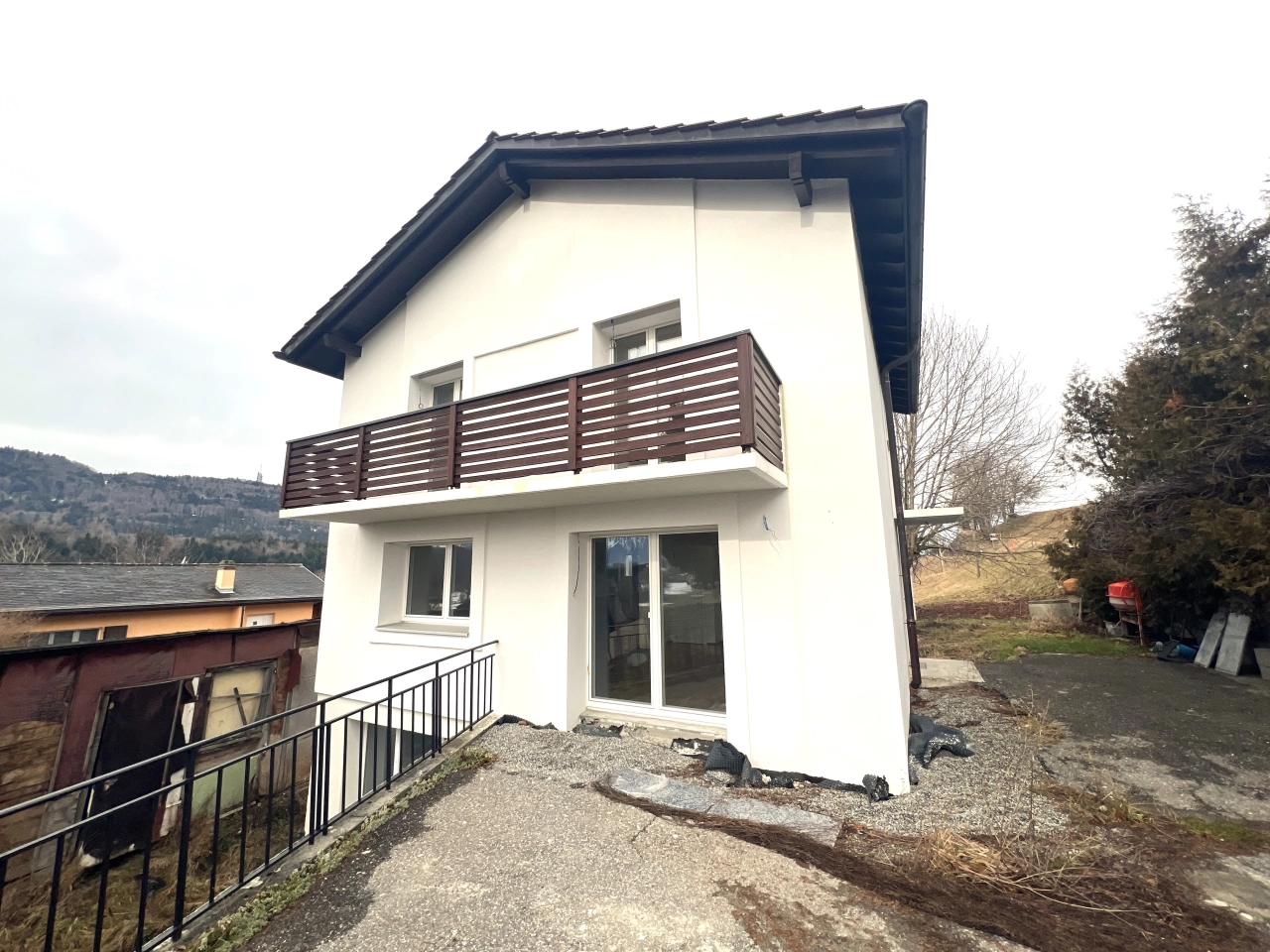 Magnifique Maison rénovée à Attalens / 3 CHB / 1 SDB / 1 Balcon / pompe à chaleur