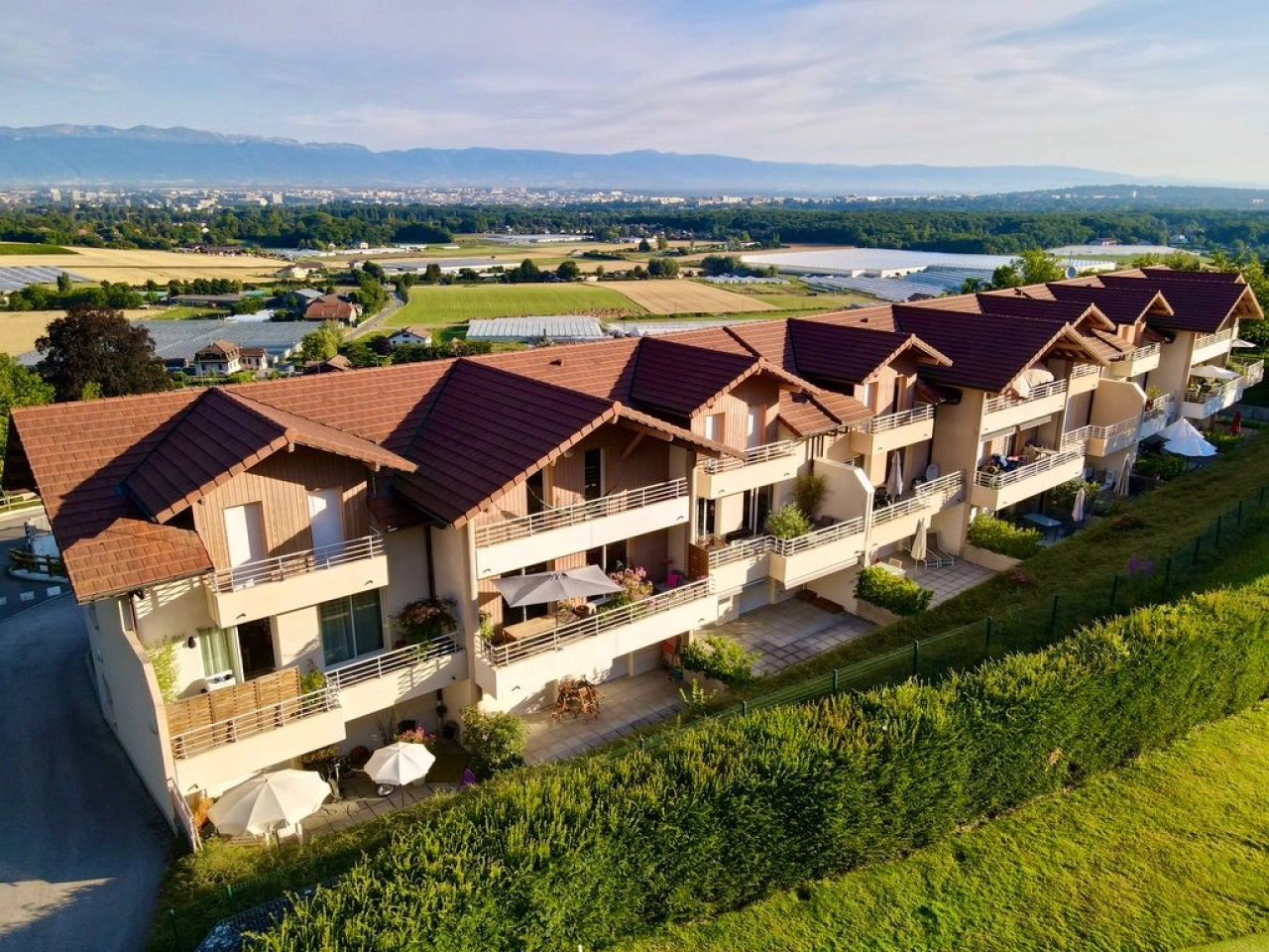 À louer – Appartement duplex 4.5 pièces avec vue sur le Golf de Bossey – À 10 min de Genève