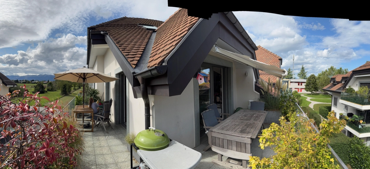 Bel appartement attique 4,5p / 3 chambres / Jardin à Founex