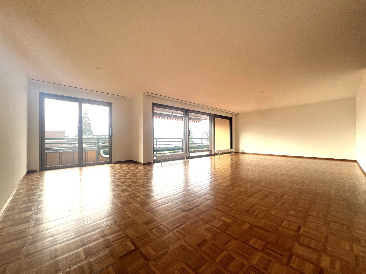 Magnifique appartement de 4.5P vue lac / 3 CHB / 2 SDB / 1 Grand balcon / 1 place de parc
