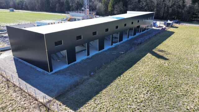 À vendre – Halle industrielle mixte avec excellent rendement à Aigle