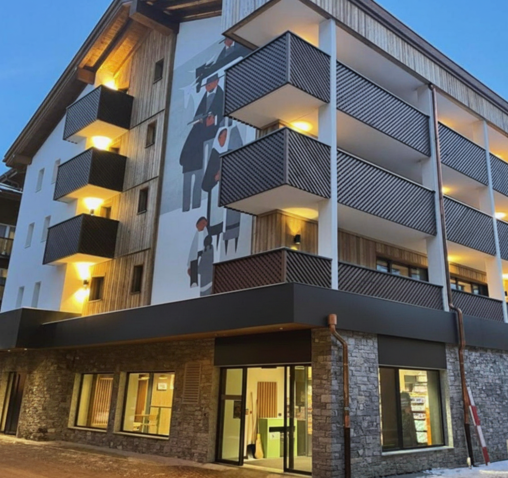 Serviced Hotel Residence apartment with rental returns in Saas-Fee (unit WA 41 & 42)