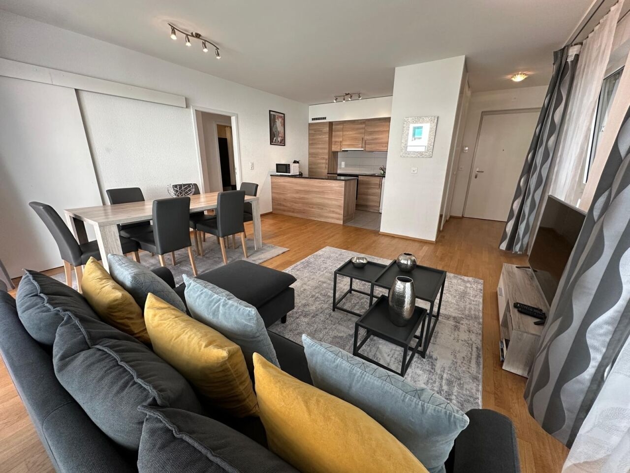 Superbe appartement meublé 5 pièces — Foto 1 von 8