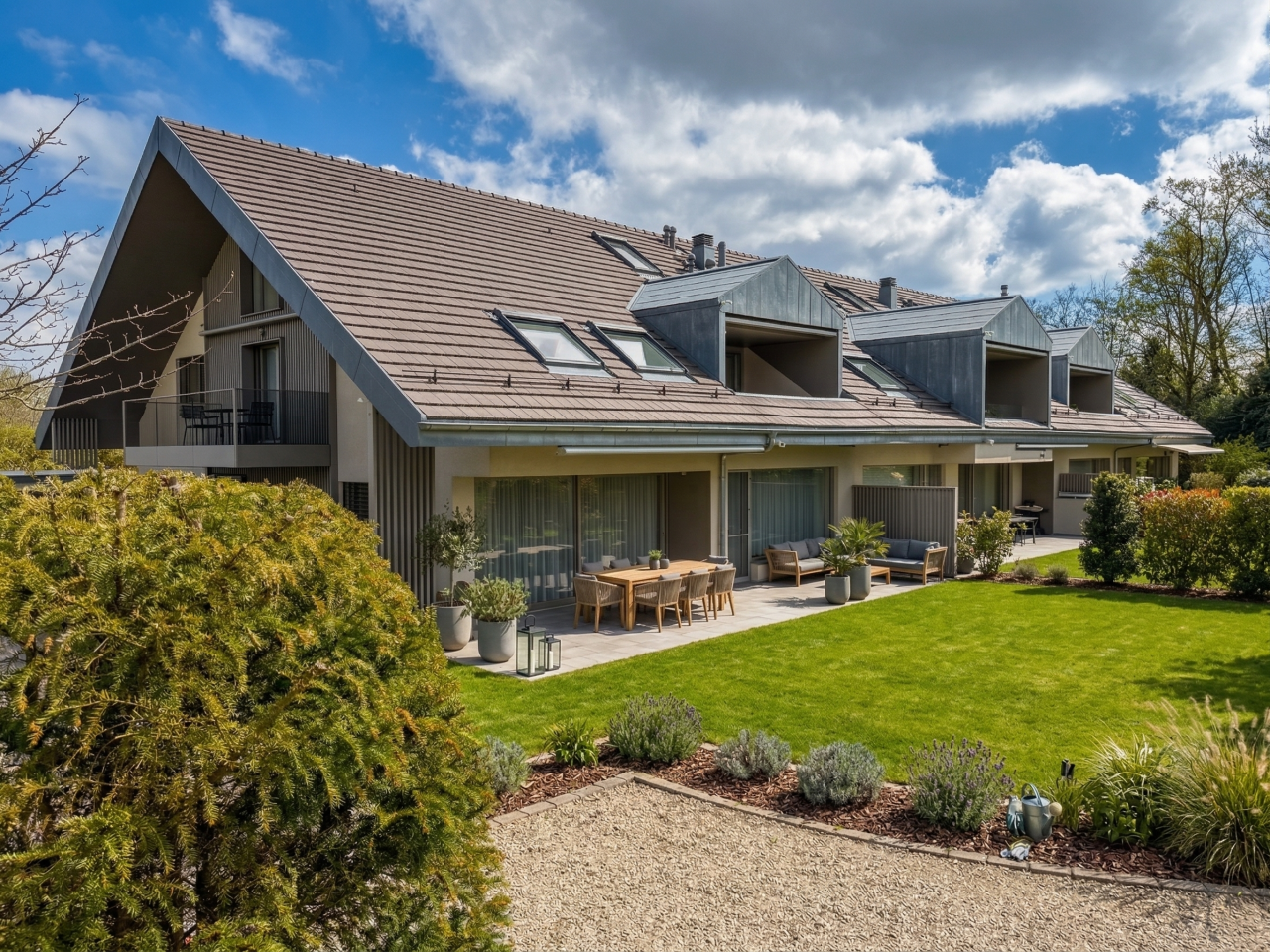 Splendide 4,5 pièces duplex en attique - Vue lac - 5 minutes de Morges