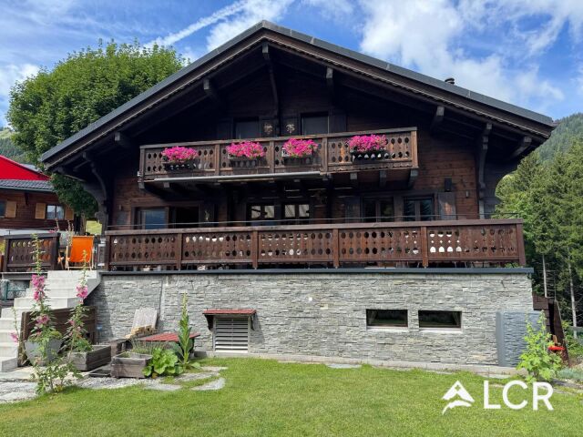 Magnifique chalet de 7.5P avec vue panoramique et cadre idylllique