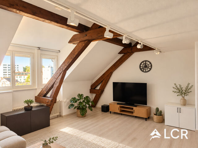 Beau duplex partiellement meublé de 3.5p à Lausanne 